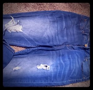 Distressed jean capris